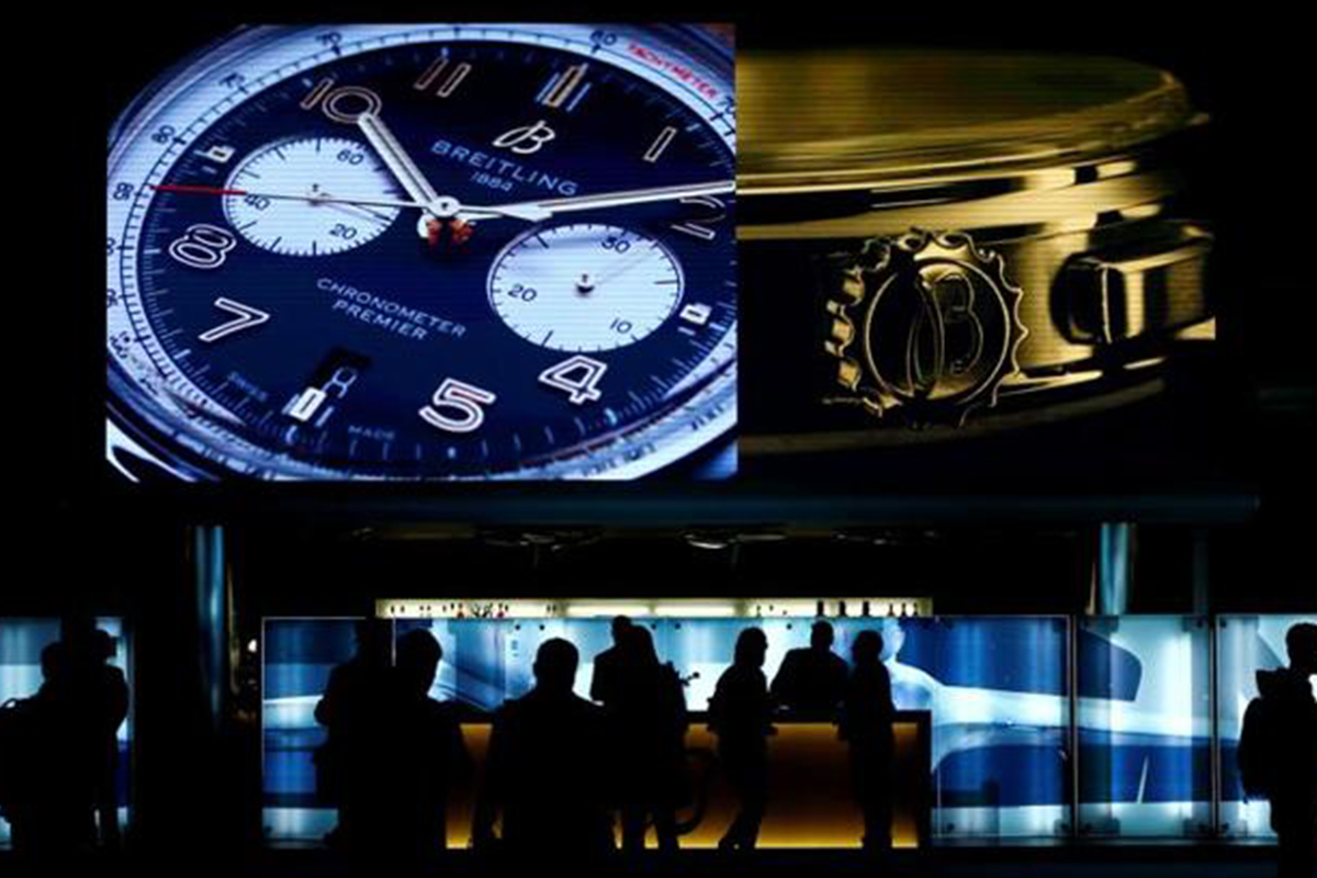 Mondo orafo: gli investimenti tra orologi ed e-commerce 